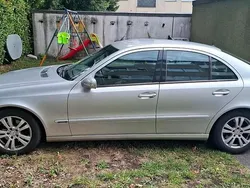 Silber Gebraucht 2002 Mercedes E220 Limousine | 2.500 € (Superpreis)