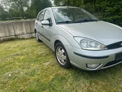 Grau Gebraucht 2002 Ford Focus Kombi | 1.800 € (Fairer Preis)