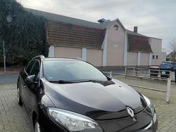Braun Gebraucht 2013 Renault Mégane III Kombi | 3.100 € (Fairer Preis)