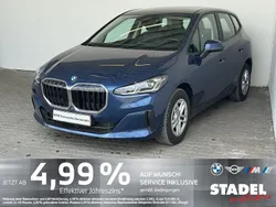 Blau Gebraucht 2024 BMW 218 Active Tourer Van / Kleinbus | 26.470 € (Superpreis)