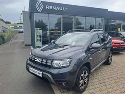 Grau Gebraucht 2023 Dacia Duster Journey SUV | 22.790 € (Fairer Preis)