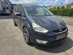 Grau Gebraucht 2006 Ford Galaxy Van / Kleinbus | 1.300 €