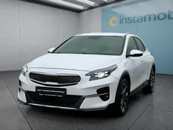 Weiß Gebraucht 2022 Kia XCeed SUV | 22.099 € (Fairer Preis)