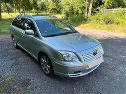 Silber Gebraucht 2005 Toyota Avensis Kombi | 2.600 € (Fairer Preis)