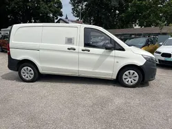 Weiß Gebraucht 2016 Mercedes Vito Van / Kleinbus | 11.900 € (Fairer Preis)