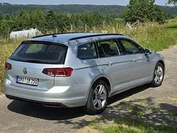 Grau Gebraucht 2020 VW Passat Business Kombi | 17.300 € (Guter Preis)