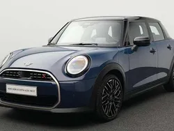 Blau Gebraucht 2024 Mini Cooper S Favoured Kleinwagen | 31.848 € (Guter Preis)