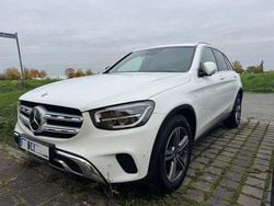 Weiß Gebraucht 2020 Mercedes GLC300 SUV | 35.800 € (Guter Preis)