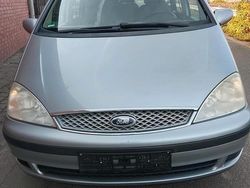 Grau Gebraucht 2005 Ford Galaxy Van / Kleinbus | 2.700 € (Fairer Preis)