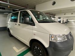 Weiß Gebraucht 2009 VW Caravelle Van / Kleinbus | 19.000 €