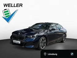 Carbonschwarz (schwarz) Gebraucht 2024 BMW 520 Shadowline Limousine | 51.990 € (Fairer Preis)
