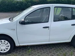 Weiß Gebraucht 2009 Dacia Sandero Kleinwagen | 1.500 € (Guter Preis)