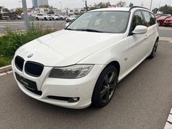 Weiß Gebraucht 2010 BMW 330 Sport Line Kombi | 6.490 € (Guter Preis)