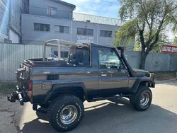 Grau Gebraucht 1998 Toyota Land Cruiser SUV | 47.000 €