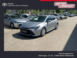 Shimmering silver metallic Gebraucht 2022 Toyota Corolla Business Edition | 22.315 € (Fairer Preis)
