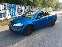 Blau Gebraucht 2004 Renault Mégane Cabriolet Cabrio | 1.999 € (Fairer Preis)