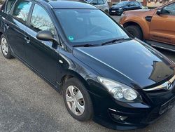 Schwarz Gebraucht 2011 Hyundai i30 Edition+ Kombi | 3.890 € (Fairer Preis)