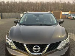 Braun Gebraucht 2016 Nissan Qashqai SUV | 11.300 € (Guter Preis)