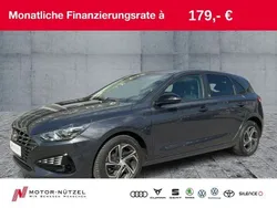 Dark knight / mic Gebraucht 2021 Hyundai i30 Edition Limousine | 13.930 € (Fairer Preis)