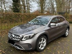Grau Gebraucht 2019 Mercedes GLA200 SUV | 18.800 €