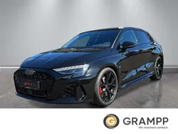 Mythosschwarz metallic Neu 2025 Audi RS3 Kleinwagen | 69.950 € (Guter Preis)
