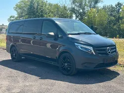 Obsidianschwarz Gebraucht 2022 Mercedes Vito Van / Kleinbus | 35.390 € (Fairer Preis)