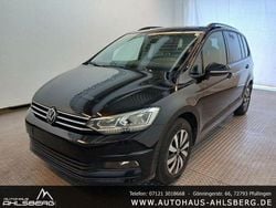 Deep black perleffekt Gebraucht 2023 VW Touran Comfortline Van / Kleinbus | 30.900 € (Fairer Preis)