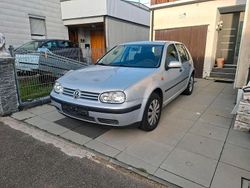 Silber Gebraucht 1999 VW Golf IV Kleinwagen | 500 € (Superpreis)