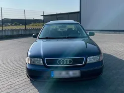 Blau Gebraucht 1996 Audi A4 Limousine | 1.500 € (Teuer)