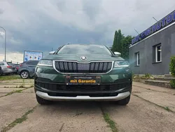 Grün Gebraucht 2021 Skoda Karoq Scout 4x4 SUV | 21.500 € (Fairer Preis)