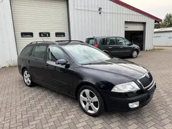 Schwarz Gebraucht 2007 Skoda Octavia Kombi | 3.690 € (Teuer)