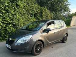 Grau Gebraucht 2010 Opel Meriva Eco Van / Kleinbus | 3.999 € (Etwas zu teuer)