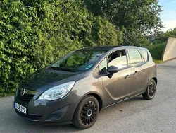 Grau Gebraucht 2010 Opel Meriva Eco Van / Kleinbus | 4.300 € (Etwas zu teuer)
