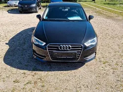 Brillantschwarz Gebraucht 2014 Audi A3 Sportback Attraction Limousine | 11.900 € (Fairer Preis)