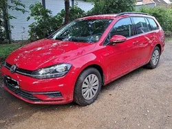 Rot Gebraucht 2018 VW Golf VII Comfortline Kombi | 12.000 € (Guter Preis)