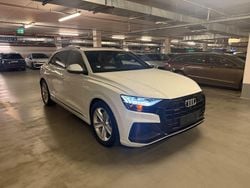 Weiß Gebraucht 2019 Audi Q8 Ambiente SUV | 44.990 €