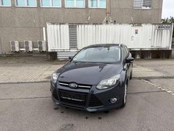 Grau Gebraucht 2014 Ford Focus Titanium Kombi | 5.990 € (Fairer Preis)