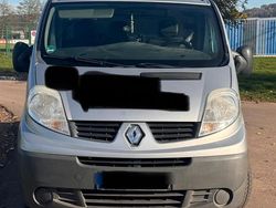 Silber Gebraucht 2012 Renault Trafic Van | 9.000 € (Etwas zu teuer)