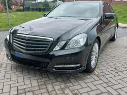 Schwarz Gebraucht 2010 Mercedes E220 Avantgarde Limousine | 10.990 € (Guter Preis)