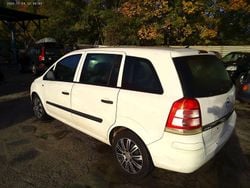 Weiß Gebraucht 2011 Opel Zafira Design Edition Van / Kleinbus | 1.111 € (Superpreis)