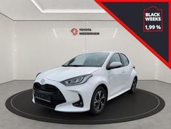 Weiß Neu 2025 Toyota Yaris Hybrid Comfort Limousine | 27.780 € (Guter Preis)