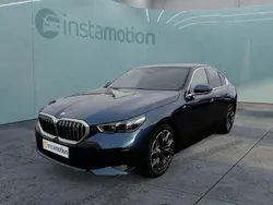 Blau Gebraucht 2024 BMW i5 M Sport Limousine | 69.799 €