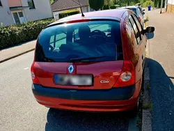 Rot Gebraucht 2004 Renault Clio II Kleinwagen | 1.000 € (Guter Preis)