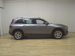 Grau Gebraucht 2020 Mercedes GLB180 Style SUV | 17.990 € (Etwas zu teuer)