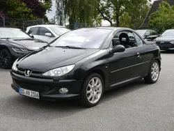 Schwarz Gebraucht 2003 Peugeot 206 CC Platinum Cabrio | 1.890 € (Guter Preis)