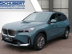 Grün Neu 2025 BMW iX1 Performance SUV | 44.900 € (Etwas zu teuer)