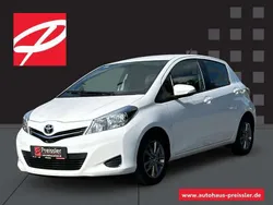 Super white 2 Gebraucht 2014 Toyota Yaris Edition Limousine | 10.694 € (Fairer Preis)