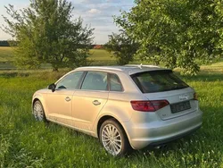 Silber Gebraucht 2014 Audi A3 Sportback Ambiente Limousine | 12.890 € (Fairer Preis)
