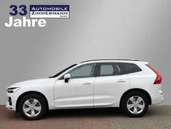 Weiß Gebraucht 2022 Volvo XC60 Momentum SUV | 35.950 € (Guter Preis)