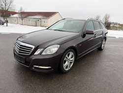 Braun Gebraucht 2010 Mercedes E350 Kombi | 6.990 € (Superpreis)